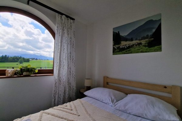 sypialnia-widok-z-okna